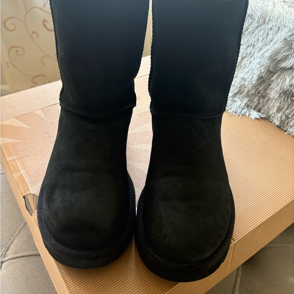 Women's Ugg Black Suede Boots - Picture 2 of 8